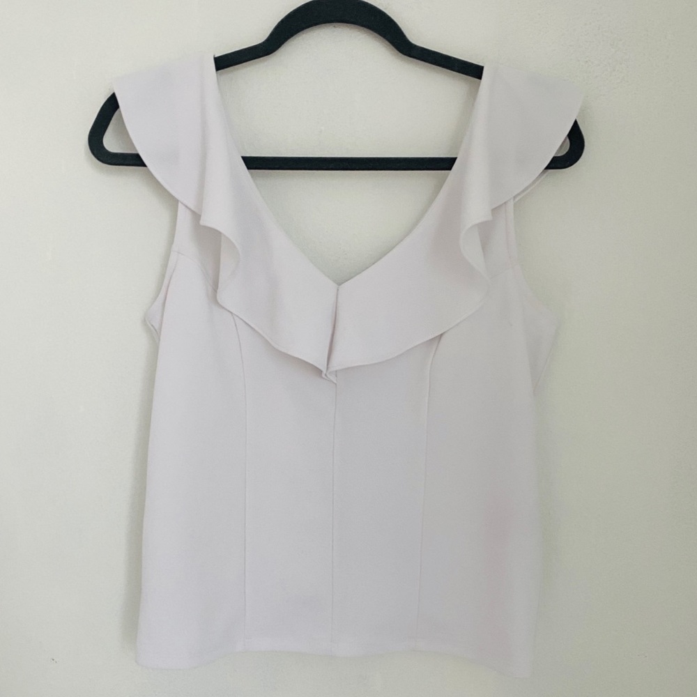 Bar III white top